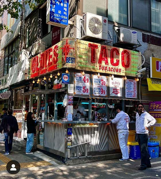 Exterior of Oldies Taco Euljiro Main Branch