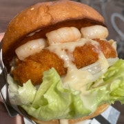 동막 더블 통새우 버거 🍤X2 메뉴 사진(네이버)