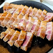 초벌 삼겹살 메뉴 사진(네이버)