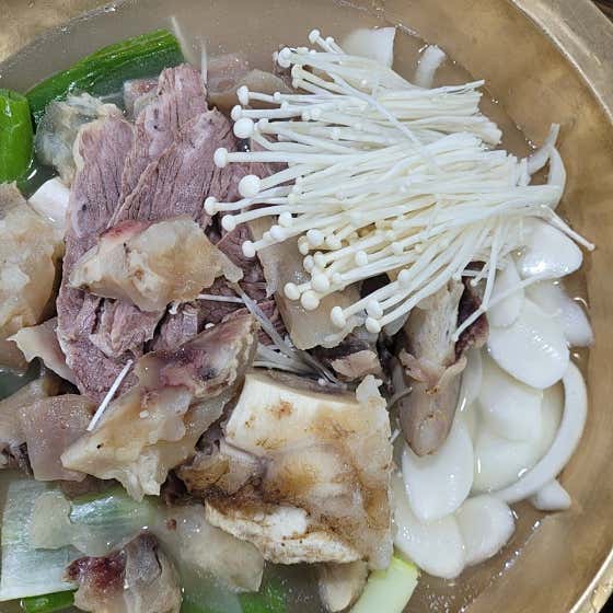 한우 모듬전골 1인 메뉴 사진(네이버)