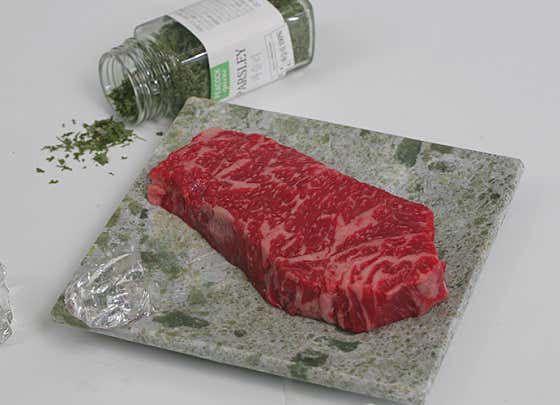 채끝살(한우 1등급 이상)100g 메뉴 사진(네이버)