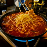 매운국물무뼈닭발 메뉴 사진(네이버)