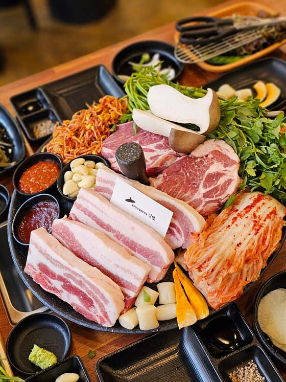 일행 솥뚜껑삼겹살 방촌점 · 네이버 지도·플레이스 2