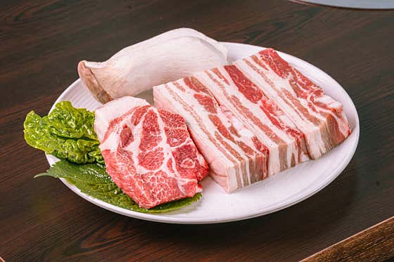 제주1호취급인증 흑돼지생구이 180g 메뉴 사진(네이버)