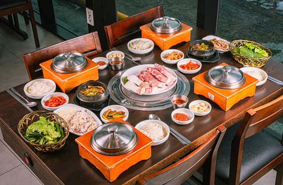 아주 특별한 흑돼지 점심정식 메뉴 사진(네이버)