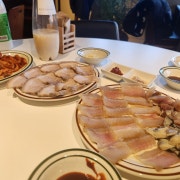 흑산도홍어삼합 메뉴 사진(네이버)