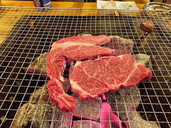 한우 등심 1++ 100g 메뉴 사진(네이버)