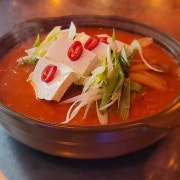 생고기김치찌개 메뉴 사진(네이버)
