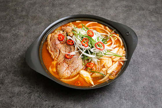 돼지김치찌개 메뉴 사진(네이버)