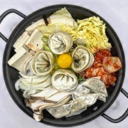 김치 만두전골 메뉴 사진(네이버)