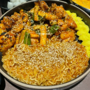 숯불 닭구이(라면/우동사리 택1 메뉴 사진(네이버)