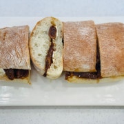 무화과크림치즈 치아바타 메뉴 사진(네이버)