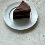 더블초코골드럼케이크 메뉴 사진(네이버)