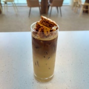 ICE 달고나라떼 메뉴 사진(네이버)