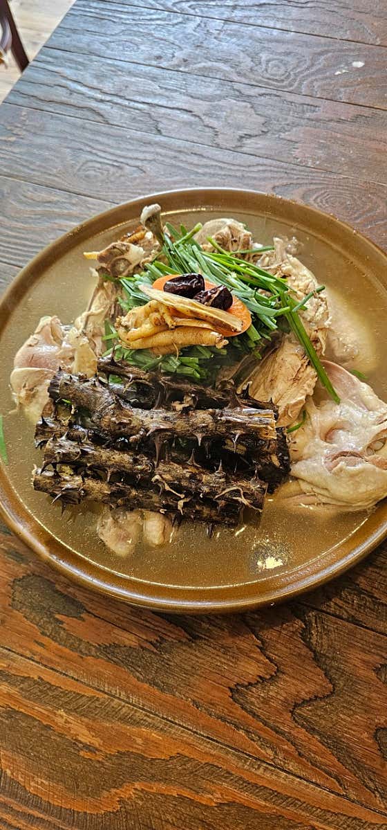 한방 토종 닭 백숙 70,000 메뉴 사진(네이버)