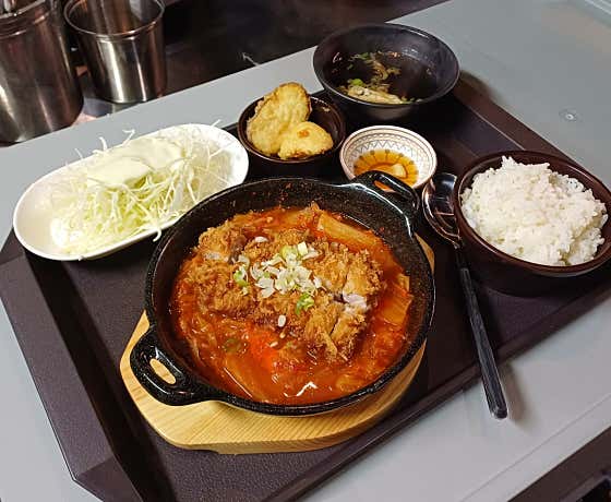 돈까스김치나베 메뉴 사진(네이버)