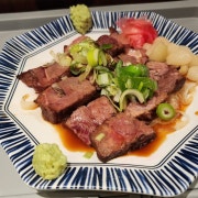 소고기레어 메뉴 사진(네이버)