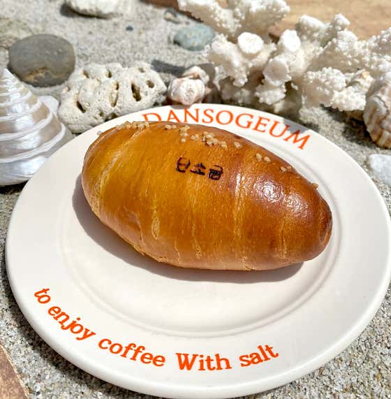플레인 소금빵 메뉴 사진(네이버)