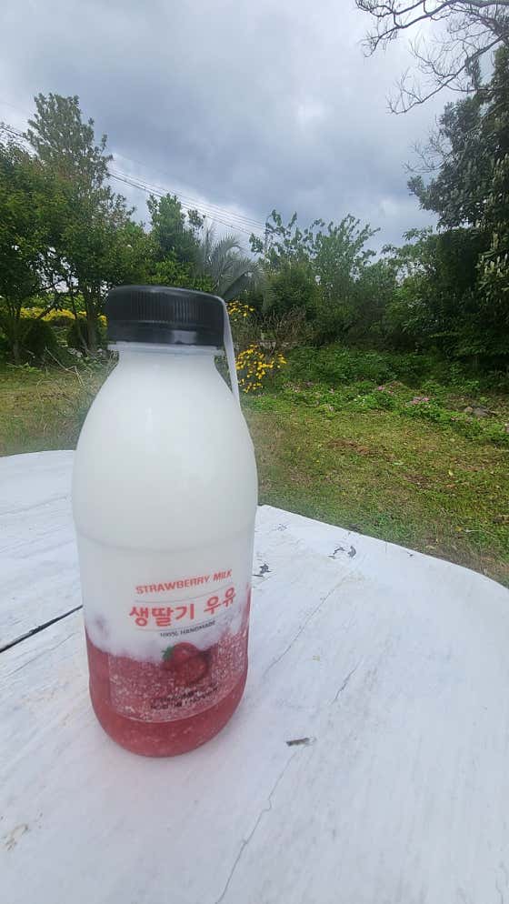 딸기라떼 메뉴 사진(네이버)