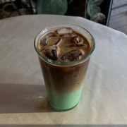 민트 카페라떼 메뉴 사진(네이버)
