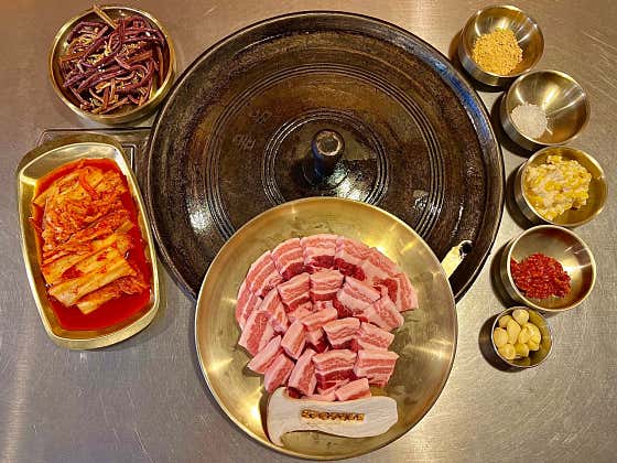 1++투뿔 한돈 삼겹살(180g) 메뉴 사진(네이버)
