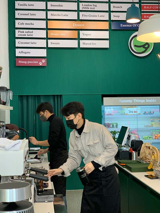 그랜빌 브런치 샌드위치 그릭요거트 포케 샐러드 카페 · 네이버 지도·플레이스 2