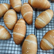 플레인 소금빵 메뉴 사진(네이버)