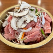 매콤돼지불고기 메뉴 사진(네이버)