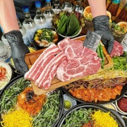 골든듀록 삼겹살 모닥치기 200g 메뉴 사진(네이버)