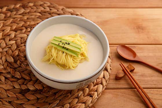 국산콩 고단백콩국수 메뉴 사진(네이버)