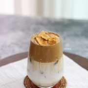 달고나커피라떼 메뉴 사진(네이버)