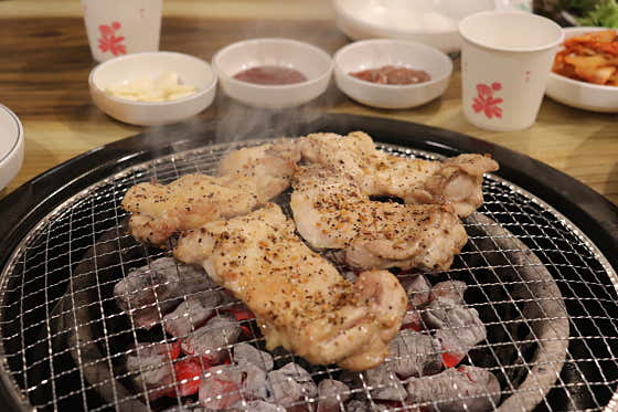 소금 숯불닭갈비 (250g) 메뉴 사진(네이버)