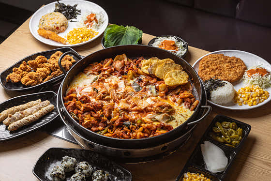 홍춘천치즈닭갈비 W스퀘어점