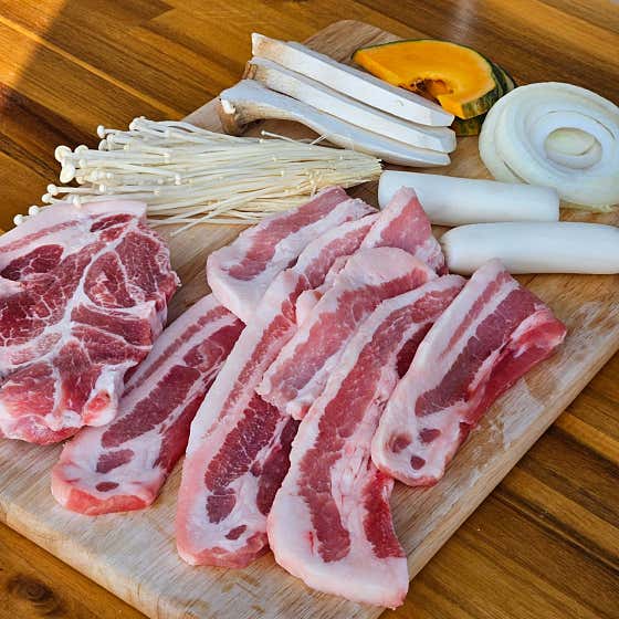금돼지구성(기본)(중학생 이상) 1인 메뉴 사진(네이버)