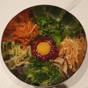 육회비빔밥 메뉴 사진(네이버)