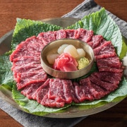 한우 육사시미 메뉴 사진(네이버)