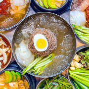 물냉면 / 비빔냉면 메뉴 사진(네이버)