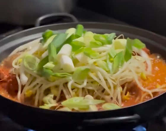 양푼등갈비전골 (1인분) 메뉴 사진(네이버)