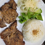 뼈등심덮밥(껌승) 메뉴 사진(네이버)