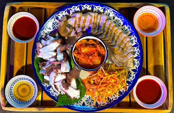 문어숙회&수육 메뉴 사진(네이버)