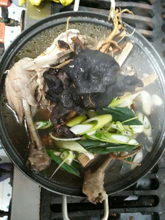 능이토종닭백숙 메뉴 사진(네이버)