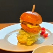 수제닭가슴살버거(음료세트) 메뉴 사진(네이버)