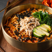 얼큰닭칼국수 메뉴 사진(네이버)