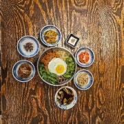 미나리제육비빔밥 메뉴 사진(네이버)