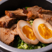 차슈솥밥 메뉴 사진(네이버)
