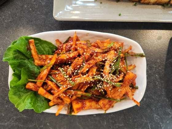참더덕무침 메뉴 사진(네이버)