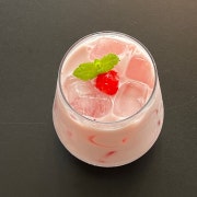 딸기라떼 메뉴 사진(네이버)