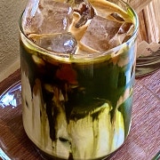 말차코코넛라떼 메뉴 사진(네이버)