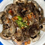 돌게장백반(2인이상주문) 간장+양념 메뉴 사진(네이버)