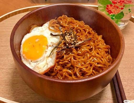 비빔면 메뉴 사진(네이버)